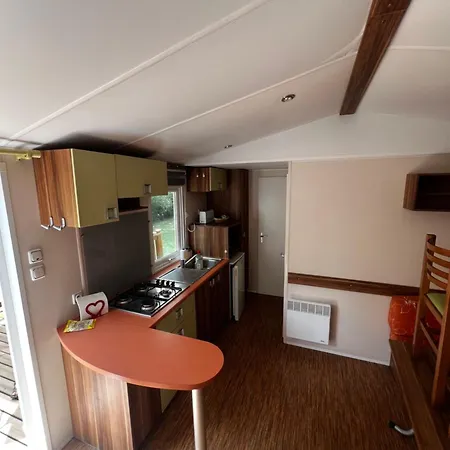 Mobil Terrain Privé 300 M Campeggio La Brée-les-Bains
